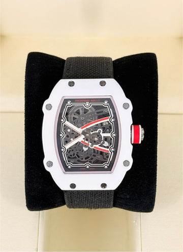 RM 67-02 Black White