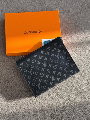 Louis Vuitton Men’s Pouch