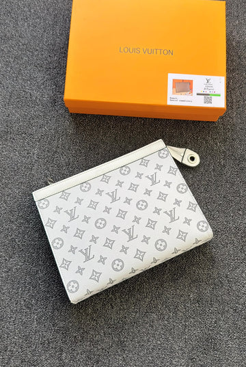 Louis Vuitton Men’s Pouch